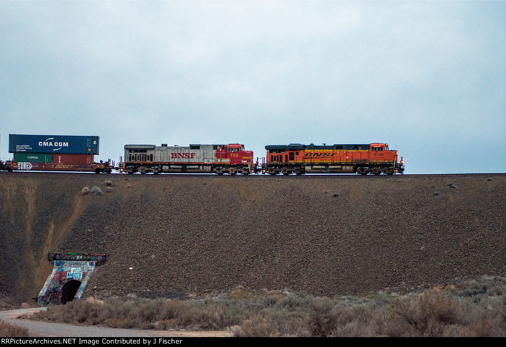 BNSF 6148